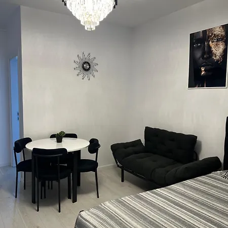 Garsoniera Lux Odei Lägenhet Bukarest